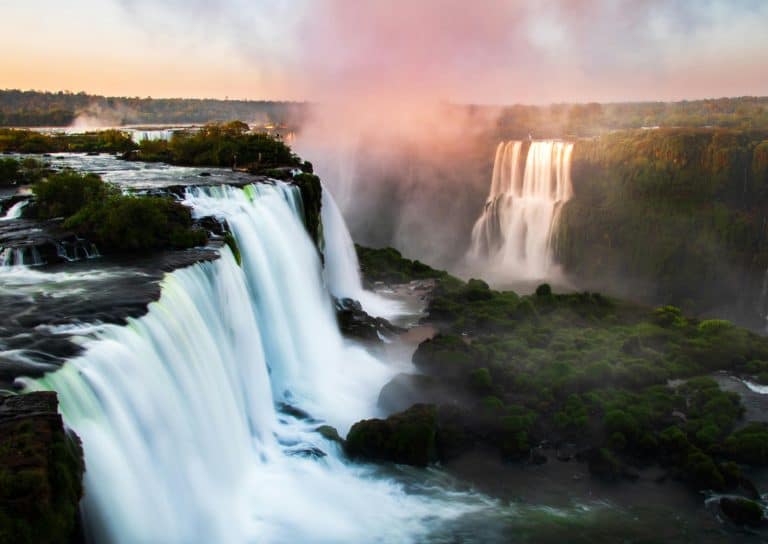 Imposante Wasserfälle des Iguazú in Paraguay