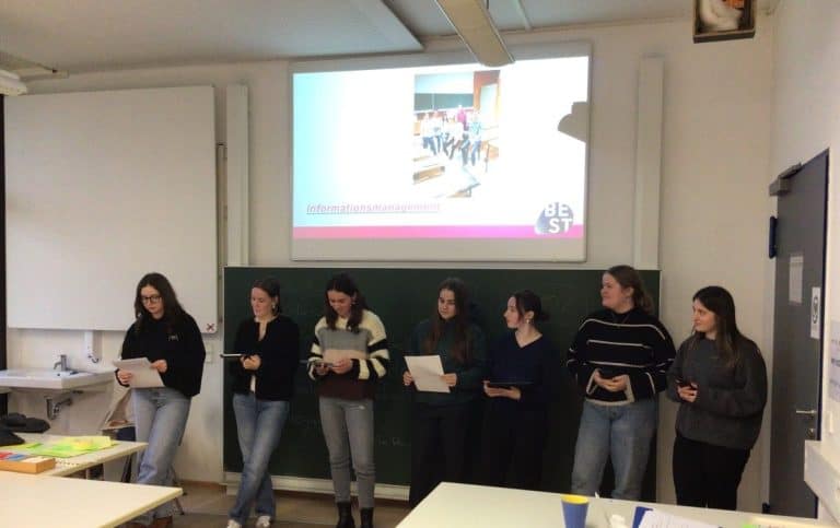 Kursstufe beim BEST-Seminar an der THU