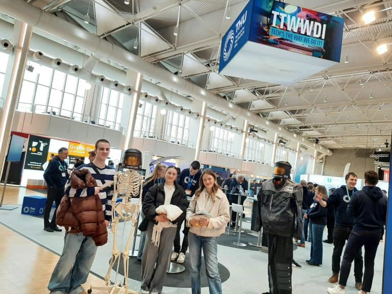 Schüler*innen auf der Bildungsmesse Ulm 2025