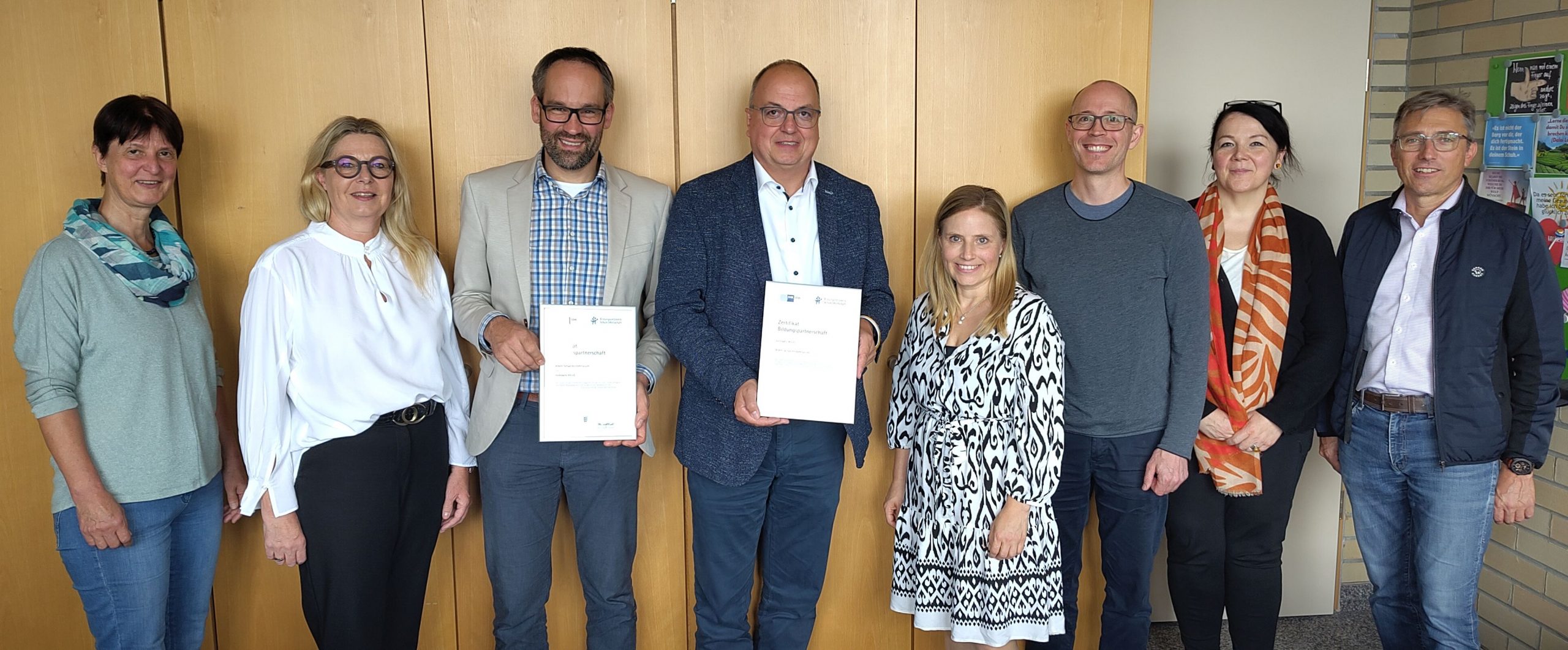 Zertifkatsverleihung zur Bildungspartnerschaft mit Centrotherm und der Volksbank