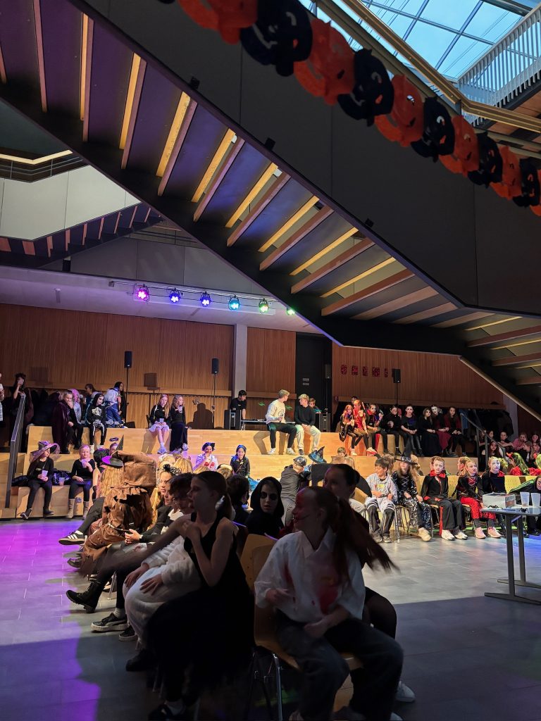 Reise nach Jerusalem bei der Unterstufenparty