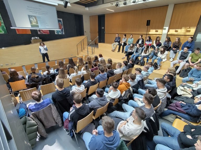 Vortrag von Alina Reh in der Reihe "Berichte aus dem Leben"