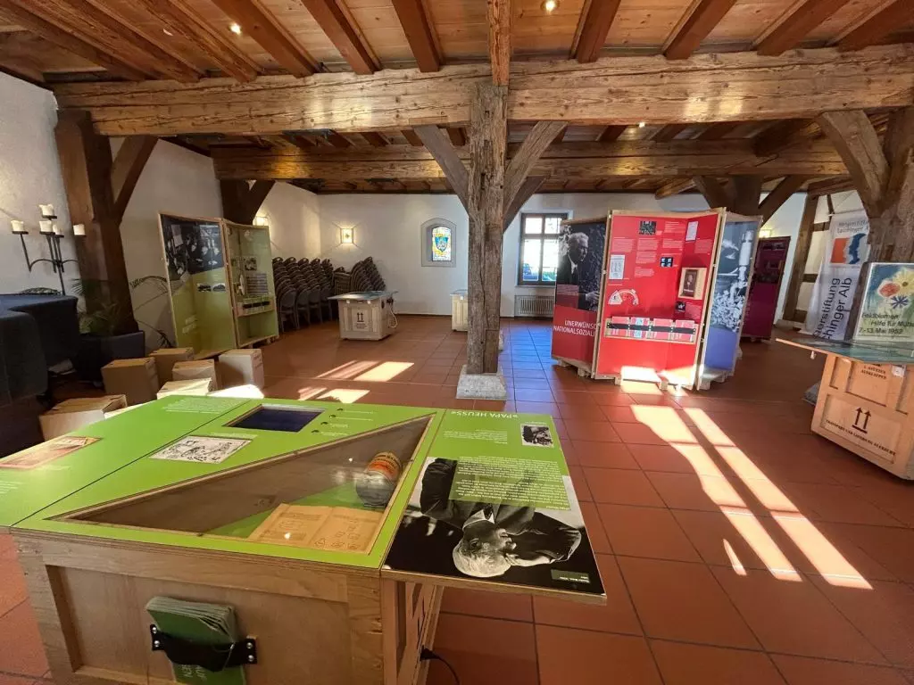 10c besucht Demokratieausstellung zu Theodor Heuss
