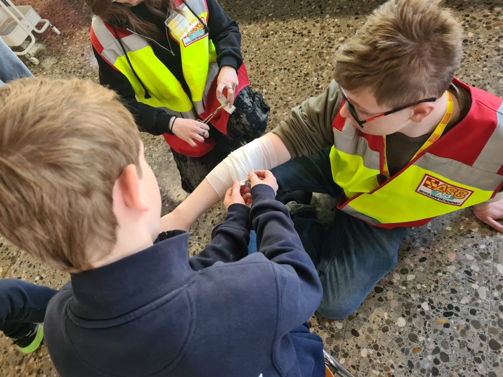ASG Schülersanitäter*innen unterstützen den Katastropheschutztag an der Martinschule