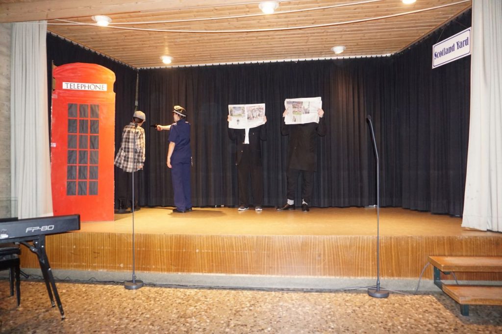 Impressionen des Theaterstücks "Der Zinker" der Theater AG